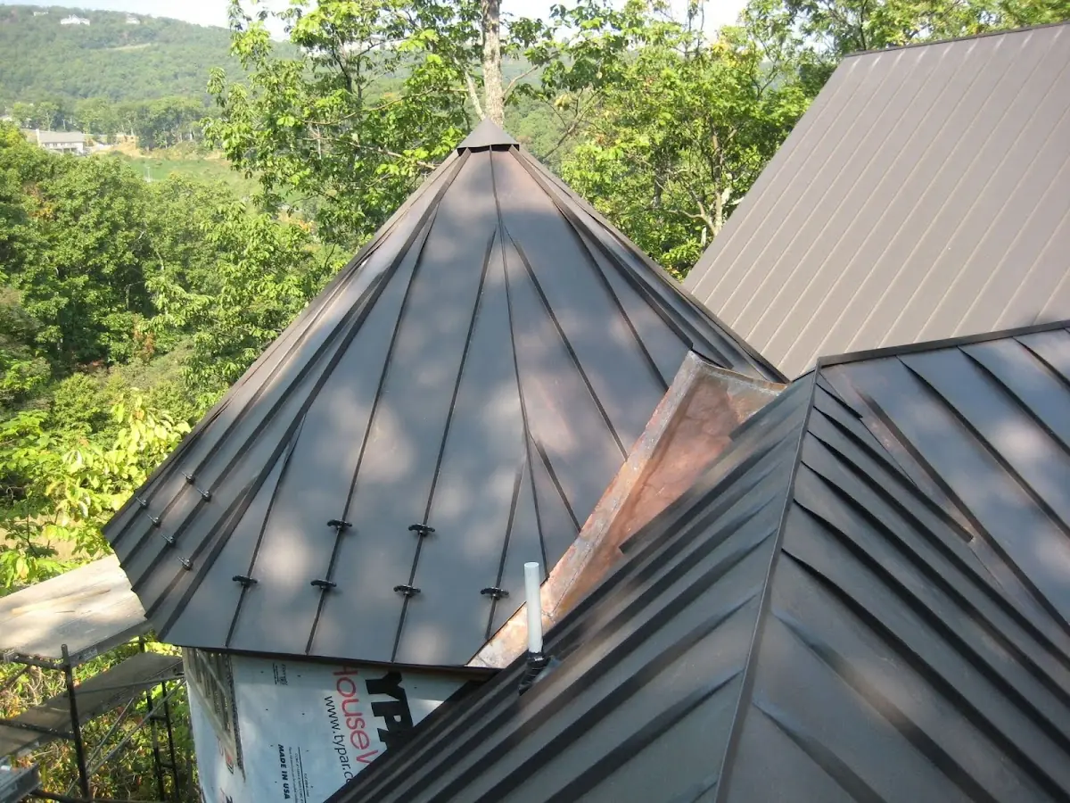 Professional Roof Tarp Installation by Craftsman Roofing in Arnold